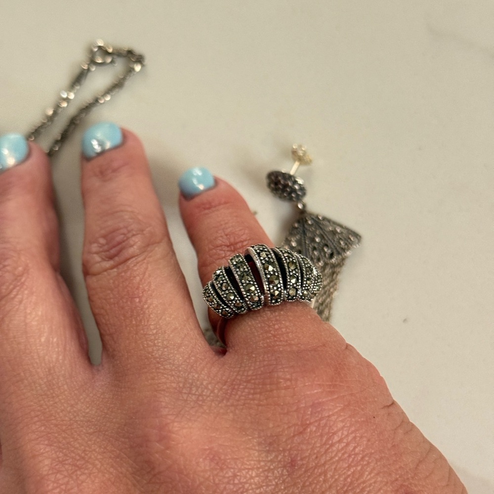 Sterling Silver Marcasite Gemstone Jewelry Set - Elephant Pendant, Ring, Earring - Picture 4 of 12